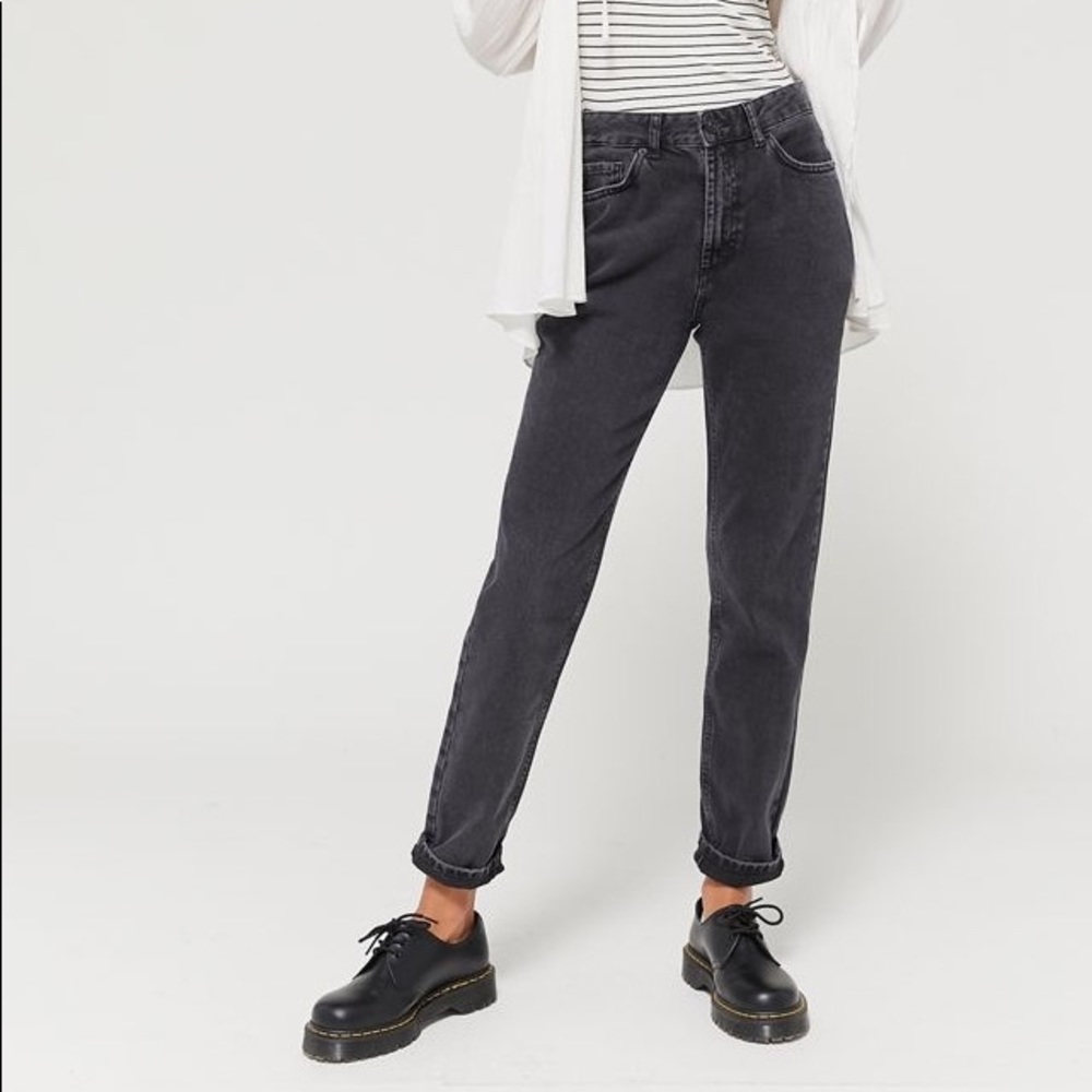 Cropped BDG High Waisted Mom Jeans in Faded Black, Size: 31